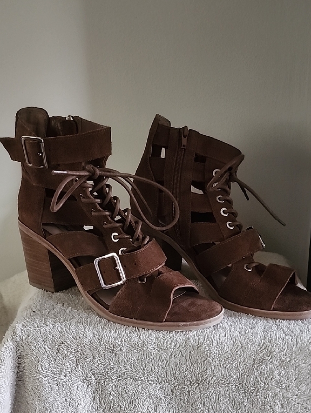 Steve Madden Brown Suede Lace-Up Block Heel Sandals